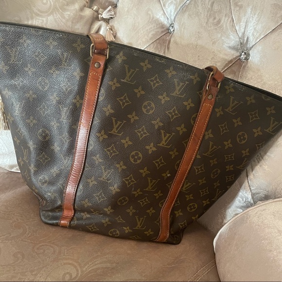 Louis Vuitton canvas tote - Picture 2 of 10